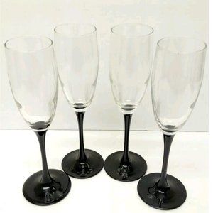 Luminarc of France-Set of Four "Domino Signature Black Stem" Champagne Flutes